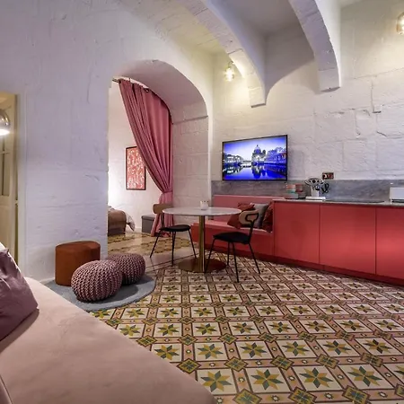 Impressive & Stylish Palazzino In Ddem1-3 *