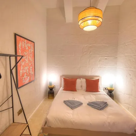 Impressive & Stylish Palazzino In Ddem1-3 *