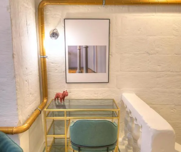 Impressive & Stylish Palazzino In Ddem1-3 * Valletta